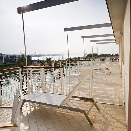 Hotel Acquadolce Пескьера-дель-Гарда Экстерьер фото