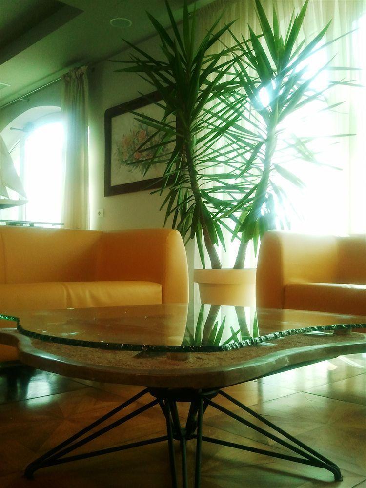 Hotel Acquadolce Пескьера-дель-Гарда Экстерьер фото