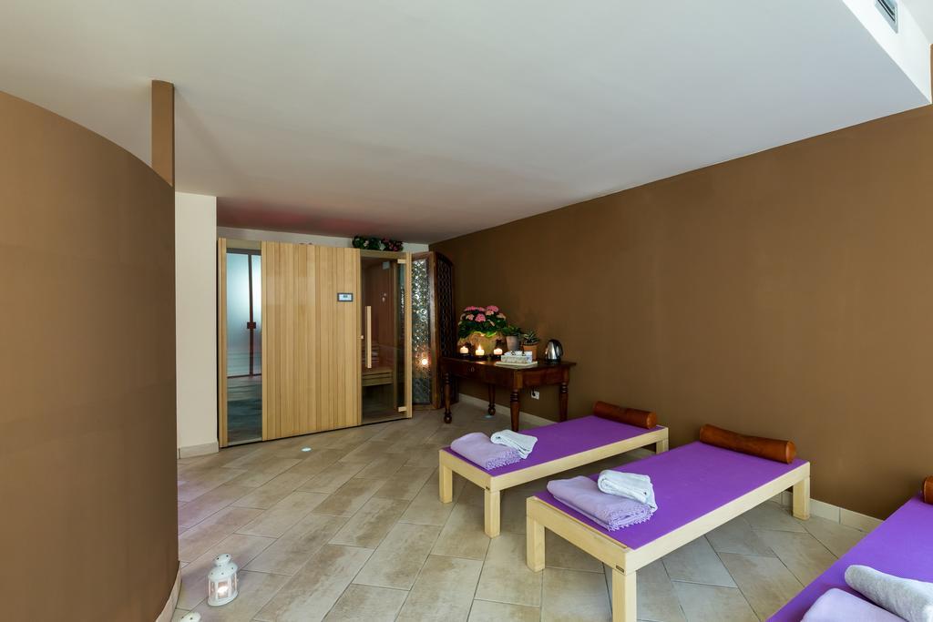 Hotel Acquadolce Пескьера-дель-Гарда Экстерьер фото