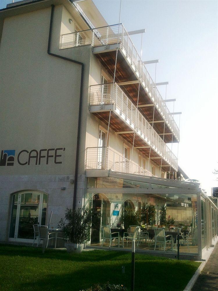 Hotel Acquadolce Пескьера-дель-Гарда Экстерьер фото