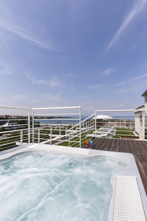 Hotel Acquadolce Пескьера-дель-Гарда Экстерьер фото
