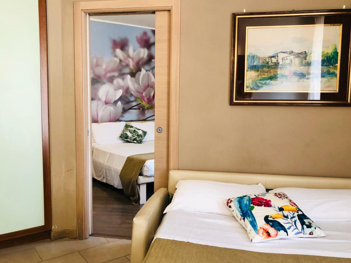 Hotel Acquadolce Пескьера-дель-Гарда Экстерьер фото